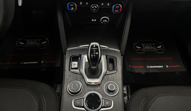 
Alfa Romeo Stelvio 2.2 TD Q4 190CV full									