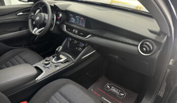 
Alfa Romeo Stelvio 2.2 TD Q4 190CV full									