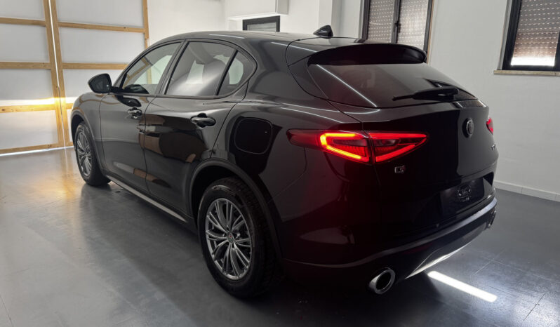 
Alfa Romeo Stelvio 2.2 TD Q4 190CV full									