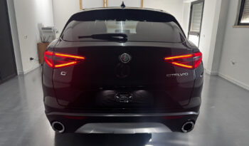 
Alfa Romeo Stelvio 2.2 TD Q4 190CV full									