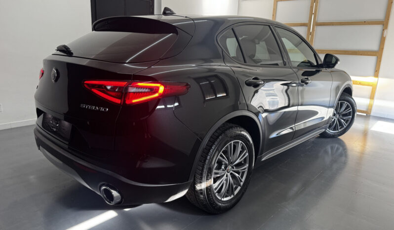 
Alfa Romeo Stelvio 2.2 TD Q4 190CV full									