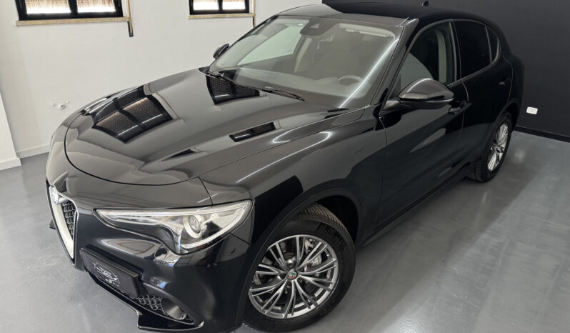 
Alfa Romeo Stelvio 2.2 TD Q4 190CV full									