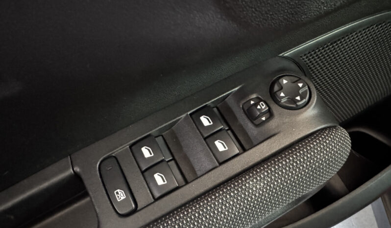 
Citroen C3 Aircross 1.2 110 CV Shine full									