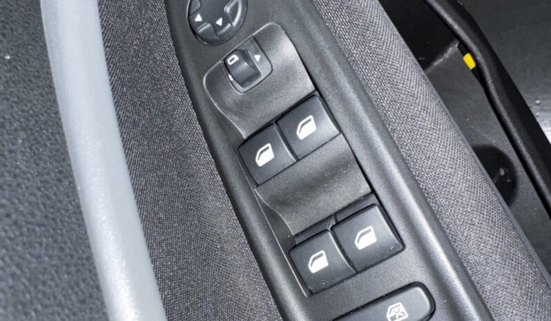 
Jeep Avanger 1.2 Turbo 101 CV full									