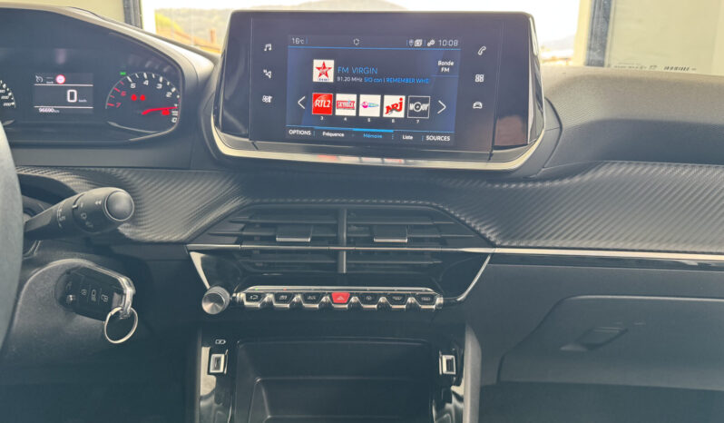 
Peugeot 2008 BlueHDI 110CV Active Pack full									
