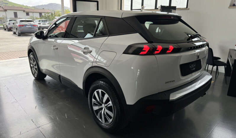 
Peugeot 2008 BlueHDI 110CV Active Pack full									