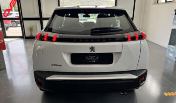 
Peugeot 2008 BlueHDI 110CV Active Pack full									