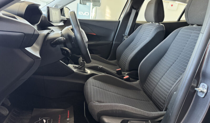 
Peugeot 2008 1.2 130CV Active full									