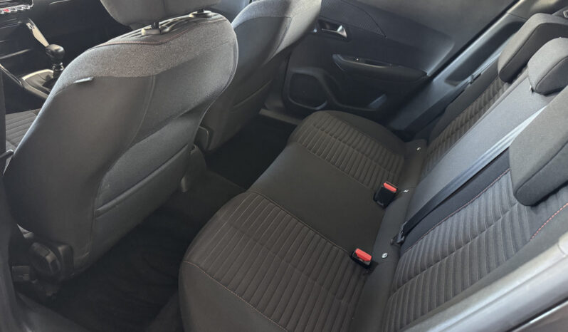 
Peugeot 2008 1.2 130CV Active full									