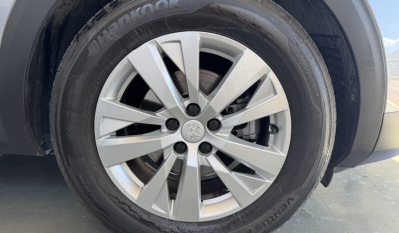 
Peugeot 3008 BlueHDi 130CV full									