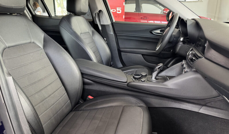 
Alfa Romeo Giulia 2.2 Turbodiesel 180CV full									