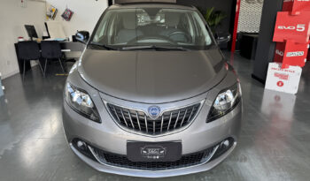 
Lancia Ypslon 1.0 FireFly Hybrid Gold full									