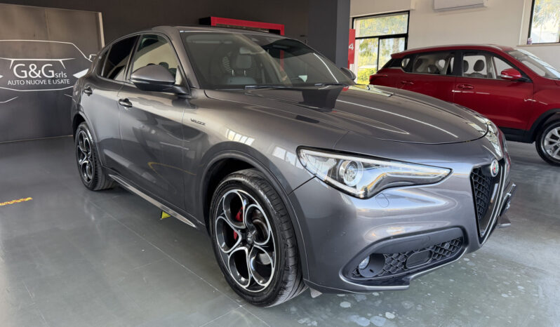 
Alfa Romeo Stelvio Veloce 2.2 Turbo 210CV full									