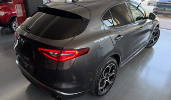 
Alfa Romeo Stelvio Veloce 2.2 Turbo 210CV full									