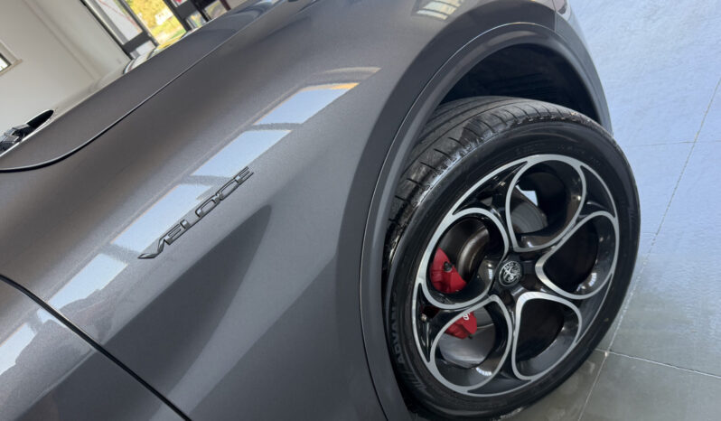 
Alfa Romeo Stelvio Veloce 2.2 Turbo 210CV full									