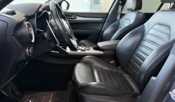 
Alfa Romeo Stelvio Veloce 2.2 Turbo 210CV full									