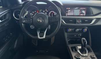 
Alfa Romeo Stelvio Veloce 2.2 Turbo 210CV full									