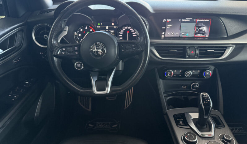 
Alfa Romeo Stelvio Veloce 2.2 Turbo 210CV full									