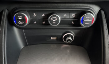 
Alfa Romeo Stelvio Veloce 2.2 Turbo 210CV full									