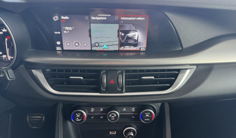 
Alfa Romeo Stelvio Veloce 2.2 Turbo 210CV full									