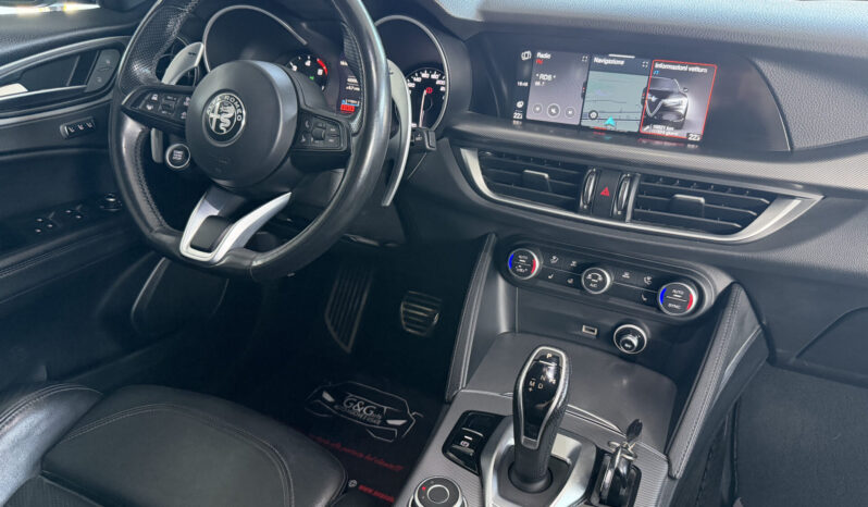 
Alfa Romeo Stelvio Veloce 2.2 Turbo 210CV full									