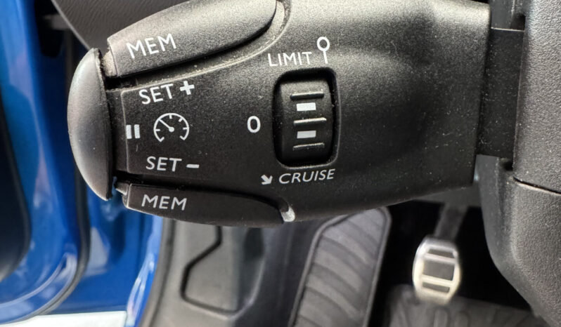 
Peugeot 208 PureTech 100CV GT Line full									