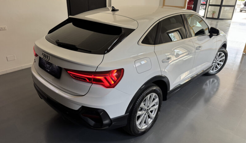 
Audi Q3 SPB 3S 2.0 TDi 150CV full									